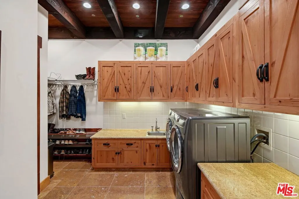 12486 Yerba Buena Road, Malibu, California 90265 home-pic-31